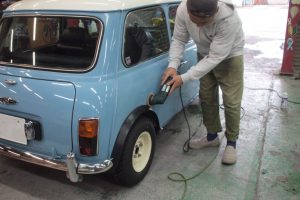 MORRIS MINI COOPER　ボディ磨き施工