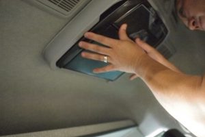TOYOTA HIACE　パーツの取り付け・2