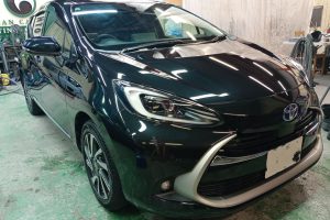 TOYOTA AQUA　ボディー磨き施工