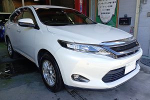 TOYOTA HARRIER　ボディー磨き施工
