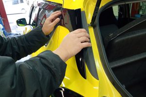 SUZUKI SWIFT SPORT　パーツ取り付け