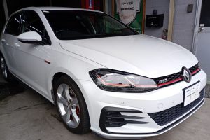 VOLKSWAGEN GOLF GTI　ボディー磨き施工