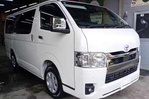 TOYOTA HIACE　ボディー磨き施工