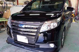 TOYOTA NOAH　ボディー磨き施工