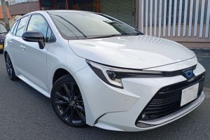 TOYOTA COROLLA TOURING　ボディーコーティングメンテナンス施工