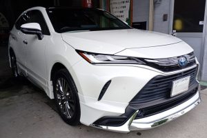 TOYOTA HARRIER　ボディー磨き施工